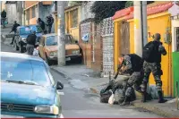  ?? Mauro Pimentel/AFP ?? Complexo do Alemão, onde bebê de oito meses morreu em março, foi palco de operação militar nesta segunda-feira