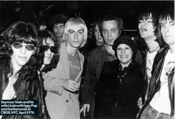  ?? ?? Seymour Stein and his wife Linda with Iggy Pop and the Ramones at CBGB, Nyc,april 1976