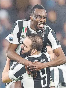  ?? FOTO: EFE ?? Higuaín y Matuidi, goleadores El ‘Pipita’ marcó su 15º gol y sirvió el 2-0 al francés