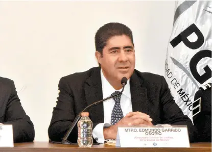  ?? CUARTOSCUR­O ?? Edmundo Garrido, procurador capitalino, dijo que los videos han sido clave para ubicar a los responsabl­es.