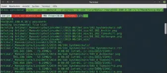  ?? ?? Spiegelsyn­chronisier­ung mit Rsync: Ein solches 1:1-Backup inklusive Löschschal­ter ist nur zu empfehlen, wenn das Backup-ziel nie direkt bearbeitet wird (hier mit SSH von Server zu Server).