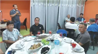  ??  ?? Ugak delivers his opening remarks for the welcoming dinner in Kapit. Sitting at the VIP table before him are (from right) Hanif, Galong and Steward.