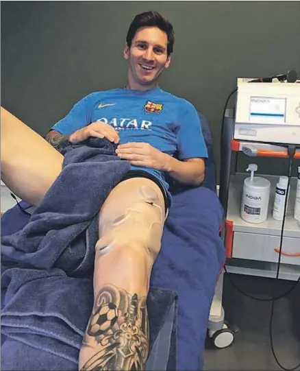  ?? INSTAGRAM / LV ?? Tras conocerse la apertura de juicio oral, Messi publicó esta imagen donde aparece tratándose de su lesión