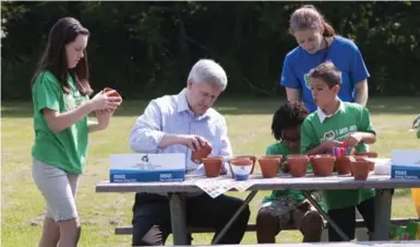  ?? SALVATORE SACCO/THE CANADIAN PRESS ?? Prime Minister Stephen Harper took his pre-election campaignin­g to a recreation­al complex in Pickering earlier this month.