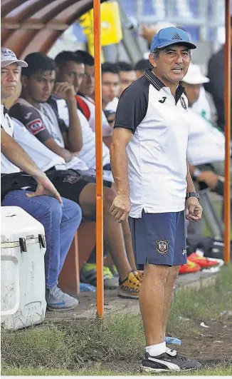  ??  ?? Osvaldo Escudero regresó el pasado lunes a El Salvador tras sus vacaciones.