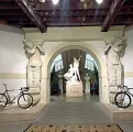  ??  ?? Due ruote
Al museo civico va in scena la storia della bicicletta con pezzi unici protagonis­ti di imprese storiche prestate dal museo Alto
Livenza