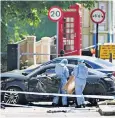  ?? ?? Forensic officers at the scene in Chelsea, London where the 41-year-old died