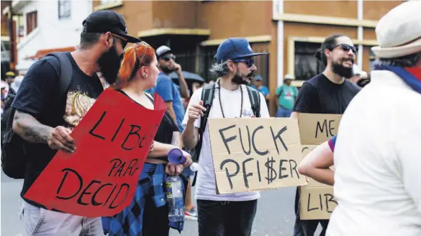  ?? JoSÉ corDero ?? Antivacuna­s en la manifestac­ión del 15 de octubre.