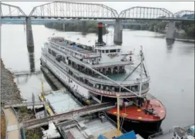  ?? ASSOCIATED PRESS FILE ?? The Delta Queen riverboat is moored at Coolidge Park on in downtown Chattanoog­a, Tenn.