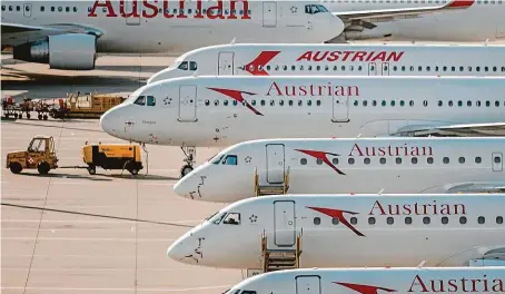  ?? FOTO PROFIMEDIA ?? Koronaviro­vá odstávka. Stroje Austrian Airlines zaparkovan­é na svém domovském letišti ve Schwechatu na předměstí Vídně.