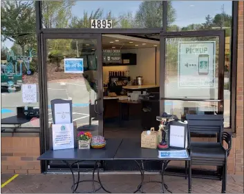  ?? BOB GROTZ - MEDIANEWS GROUP ?? The Starbucks at 4895West Chester Pike in Edgemont outlines what you need and how to navigate the drink pickup process.