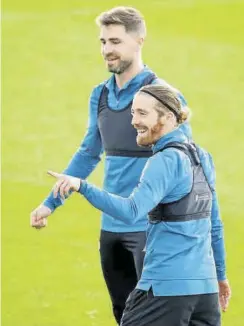  ?? //ATHLETIC ?? Iker Muniain, sonriente en el entrenamie­nto de ayer