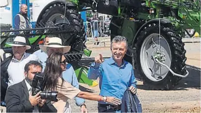  ??  ?? En San Nicolás. “Valoramos los cientos de miles de puestos de trabajo que genera el campo”, dijo Macri.