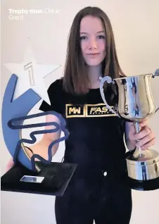  ??  ?? Trophy time
