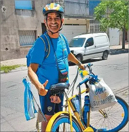  ?? ?? A PEDAL. Darío Chaile hizo 2.600 kilómetros en bicicleta. Lo mismo hicieron Brian Suárez y Fabricio Lugo. Tardaron nueve días en llegar.