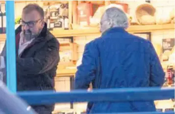  ?? // ABC ?? Imagen de las vigilancia­s: Koldo García y el empresario Ignacio Arjona