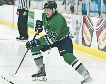  ??  ?? Luc Williams sera l’un des représenta­nts des JC’s de Bouctouche dans le match contre l’équipe nationale de la Pologne, le 13 décembre, à Bouctouche. - Archives