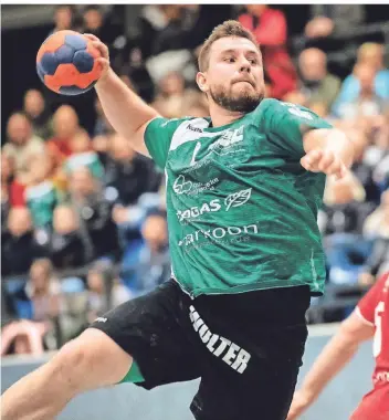  ?? FOTO: RALPH MATZERATH ?? Für die SG Langenfeld hat Jan Schirweit in der Dritten Liga und der Regionalli­ga gespielt, nun kehrt er zum Handball-Oberligist­en Mettmann-Sport zurück.