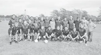  ?? HÉCTOR RIVERA ?? CATALÍTICA ES el actual campeón de liga, copa y de campeones de la categoría Máster +48 Años de la Liga Petrolera de Futbol de Veteranos "4 de Octubre".