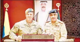  ?? KUNA photo ?? Chief of the General Staff of Kuwait Army Lieutenant General Bandar Al-Muzain and Commander of the US Central Command General Michael Kurilla discuss regional scenario.