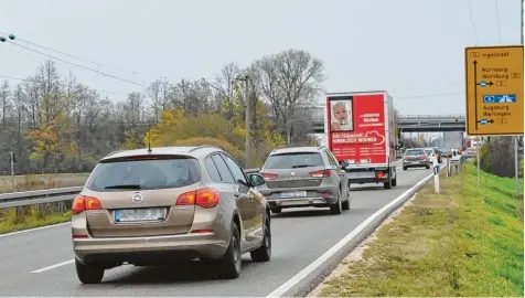  ?? Foto: Christian Mühlhause ?? Mit dem beschlosse­nen Ausbau der B16 erfüllt sich in den kommenden Jahren eine zentrale Forderung der Wirtschaft in Nordschwab­en.