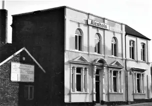  ??  ?? A surviving part of Showell’s old distillery