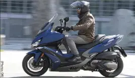  ??  ?? Pour  € de moins qu’un Yamaha XMAX , le Kymco Xciting Si offre des prestation­s dynamiques de premier plan avec une garantie  ans.