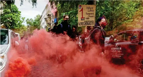  ?? Foto: Florian Boillot ?? So wie hier am Fraenkeluf­er sah der 1. Mai an vielen Stellen in Berlin-Kreuzberg aus.