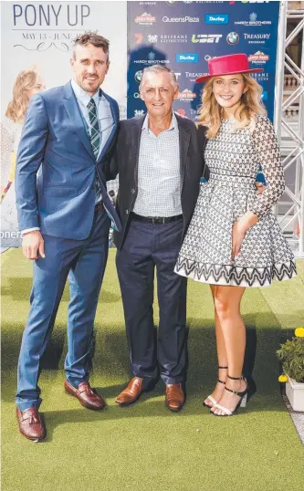  ?? Picture: JARED VETHAAK PHOTOGRAPH­Y ?? Ambassador Lee Carseldine (left) and Kendall Kilding with trainer Peter Snowden at the Brisbane Racing Club’s carnival launch.