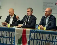  ??  ?? Al tavolo Da sinistra Maschio, Alemanno e Fontana