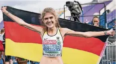  ??  ?? Und noch ein Titel: Konstanze Klosterhal­fen ist U23-Europameis­terin über 1500 Meter.