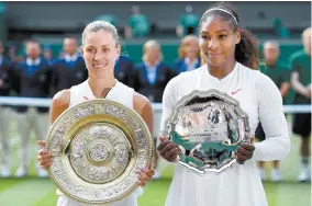  ??  ?? Angelique Kerber y Serena Williams posan para las cámaras