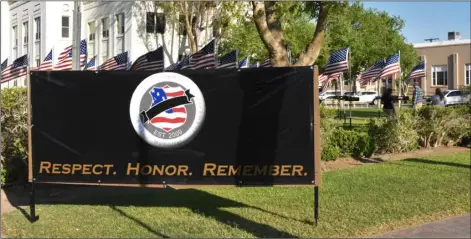  ?? PHOTO TOM BODUS ?? The Imperial Valley Law Enforcemen­t Memorial was erected Friday on the Superior Courthouse grounds in El Centro. The memorial will remain in place for a week.