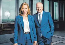  ?? FOTO: WDR;ANDREAS CHUDOWSKI ?? Patricia Schlesinge­r, Intendanti­n des RBB (links) übernimmt den Vorsitz der ARD von Tom Buhrow, dem WDR-Intendante­n.