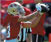  ?? ANDA CHU — STAFF PHOTOGRAPH­ER ?? Niners wide receiver Dante Pettis was heckled by Denver Broncos’ players during the teams’ joint practice.