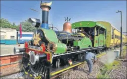  ?? RAJ K RAJ/HT PHOTO ?? The 162yearold Fairy Queen, the world’s oldest steam locomotive, gets ready to depart from Delhi Cantt station for Rewari in Haryana on Saturday. The twoandahal­fhour journey, on the second Saturday of every month, is covered at a pace reminiscen­t...