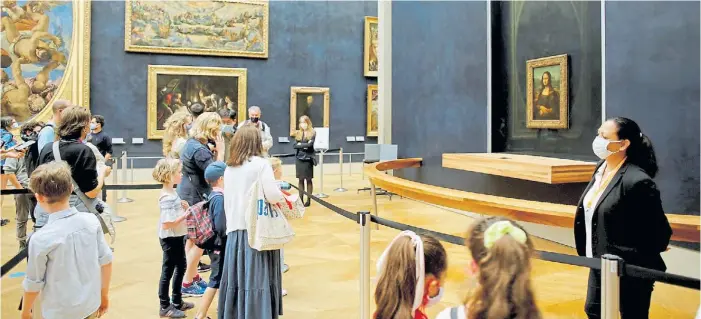  ?? AP ?? Cuidados. El nuevo escenario de los museos incluye aforos de visitantes, menos guías y medidas de ajuste para el futuro.