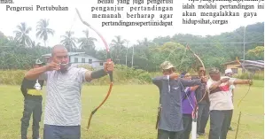  ??  ?? PARA peserta kategori terbuka yang mengambil bahagian dalam pertanding­an itu.