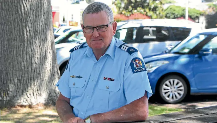  ?? EMMA JAMES/FAIRFAX MEDIA ?? Sergeant Gordon Grantham of the Cambridge Police is retiring after 48 years in the force.