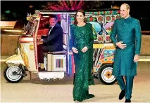  ??  ?? FLOP: Trishaw trip by William and Kate to attend Pakistani PM’s reception fails to amuse
