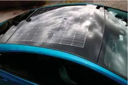  ?? FOTO: TOR MJAALAND ?? Toyota Pris plug-in hybrid med solcellepa­nel på taket.