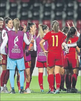  ?? FOTO: GETTY ?? Las jugadoras españolas ya pasaron por los pelos a cuartos tras perder ante Escocia