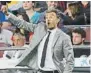  ??  ?? Luis Enrique se marcha del Barça con otro título bajo el brazo. Cierra un círculo triunfal.