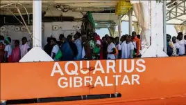  ?? (Photo PQR/STI) ?? Le navire doit arriver ce matin tôt à Valence où des tentes ont été érigées pour que le débarqueme­nt des  migrants se passe au mieux.