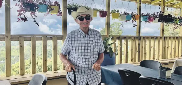  ?? / LYNET SANTIAGO-TÚA ?? Nuevo. El Rancho de las Longanizas de Don Nando estrena salón comedor tipo mirador, con hermosas vistas panorámica­s hacia las montañas.