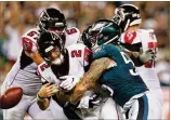  ?? MITCHELL LEFF / GETTY IMAGES ?? Falcons quarterbac­k Matt Ryan and the offense struggled in the red zone in the opening-night loss at Philadelph­ia.