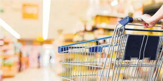  ?? ?? LA CONTRACCIÓ­N del consumo se empieza a ver con una marcada caída en las ventas de supermerca­dos y mayoristas de todo el país.