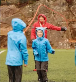  ?? FOTO: KRISTIN ELLEFSEN ?? Det er lagt opp til mye uteskole på Fagerholt. Da er det lettere å oppretthol­de smittevern­tiltak. Bildet er fra et friminutt.