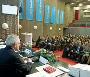  ??  ?? Sala della cooperazio­ne Marco Ioppi, presidente dell’Ordine dei medici, ieri durante gli Stati generali della profession­e (foto Ress)