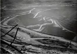  ?? Library of Congress via The New York Times ?? A photo provided by the Library of Congress of the Berkeley Pit when it was still in operation in the 1970s.